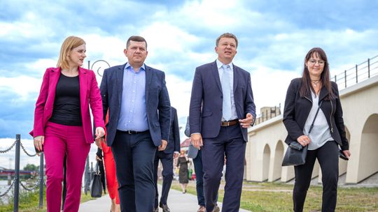 Minister finansów i spraw europejskich Brandenburgii spacerowała po Gorzowie